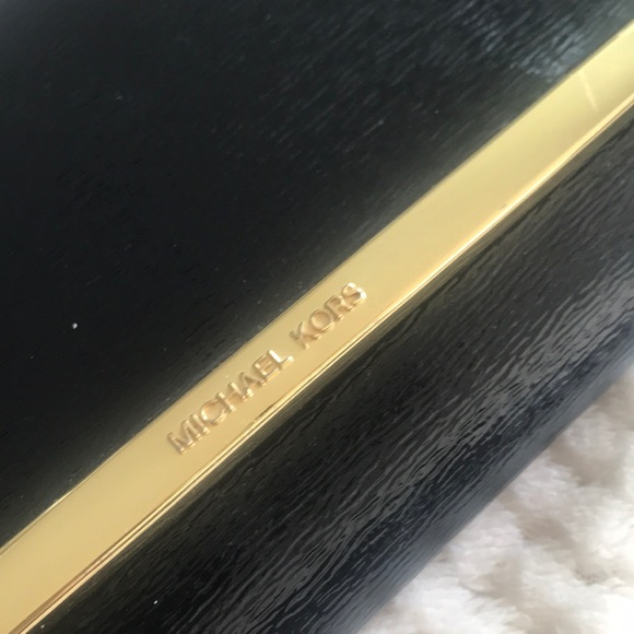 Michael Kors black patent leather bag - Picture 3 of 8